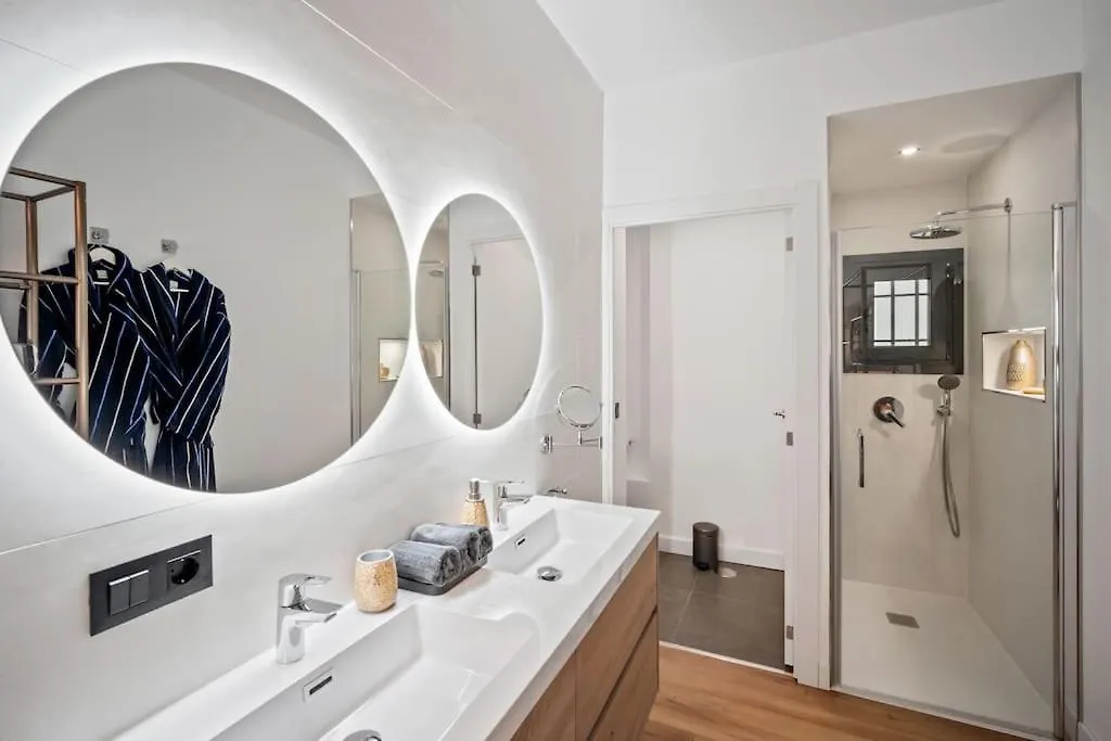 Puerto Banus Luxurious Apartment In The Heart Of The Port マルベーリャ
